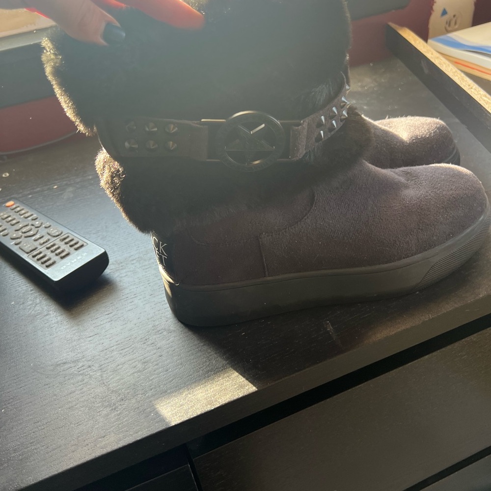 Blackcraft fuzzy boots faux fur